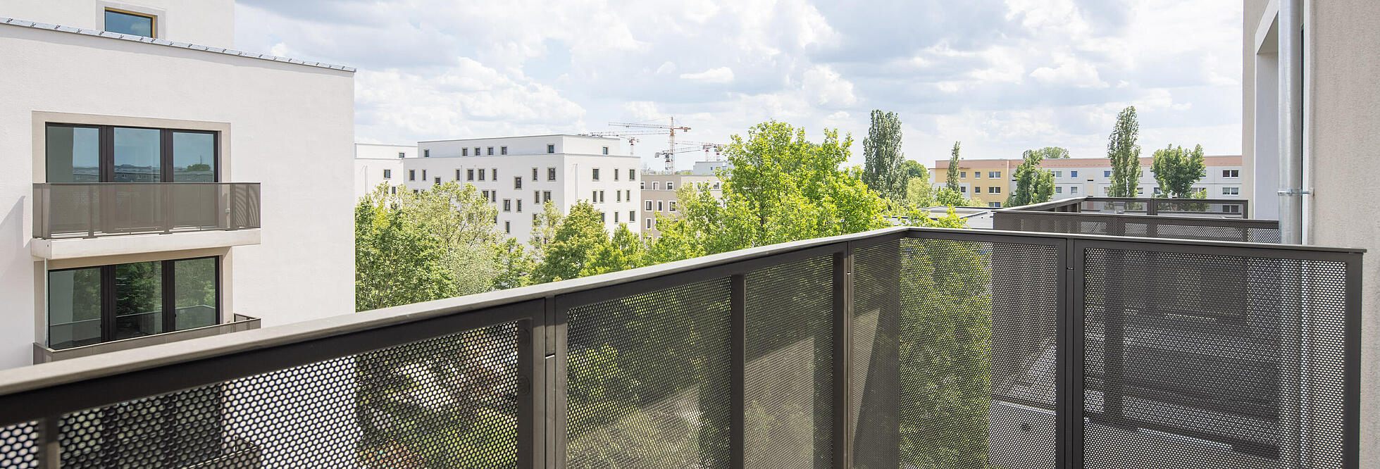 Blick vom Balkon im Obergeschoss