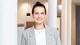 Portraitaufnahme zeigt Jana Brockmeier.