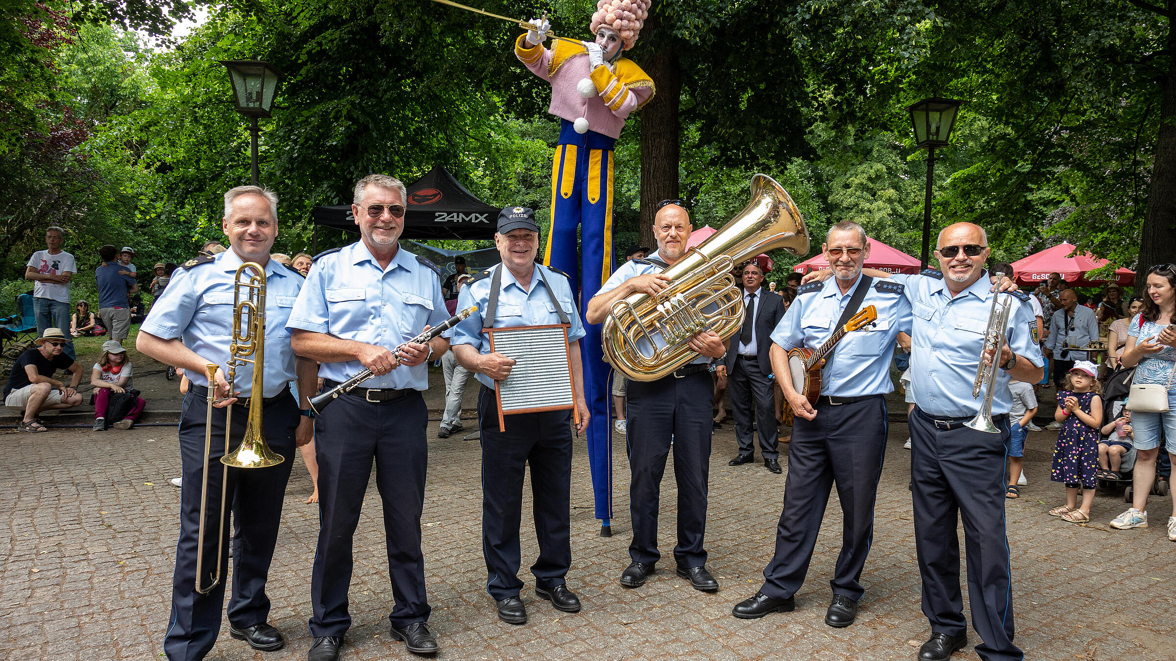 Außenaufnahme zeigt die Heavy Brass Foundation.