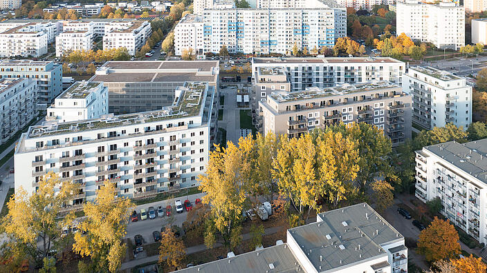 Luftaufnahme einer neugebauten Wohnanlage mit 255 Wohnungen