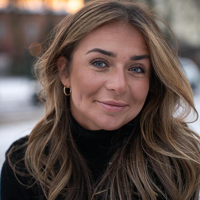 Portraitaufnahme zeigt Claudia Czenszak.