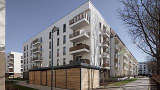 Bild zeigt Hausfront Neubau im Stiftsweg.