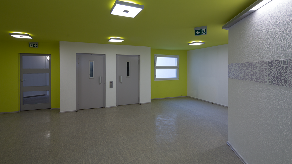 neuer Hausflur Eingang WHG 917