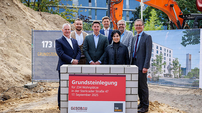 Impression der Grundsteinlegungszeremonie in der Sterkrader Straße 47