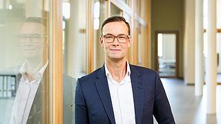 Portraitfoto Lars Holborn