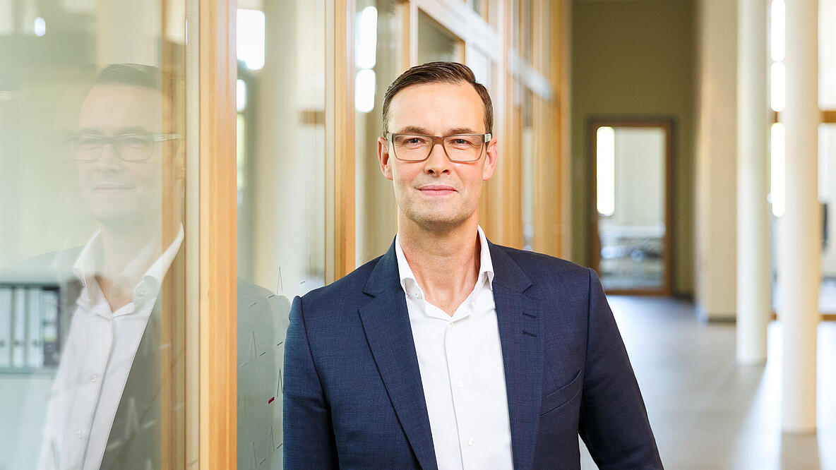 Portraitfoto Lars Holborn