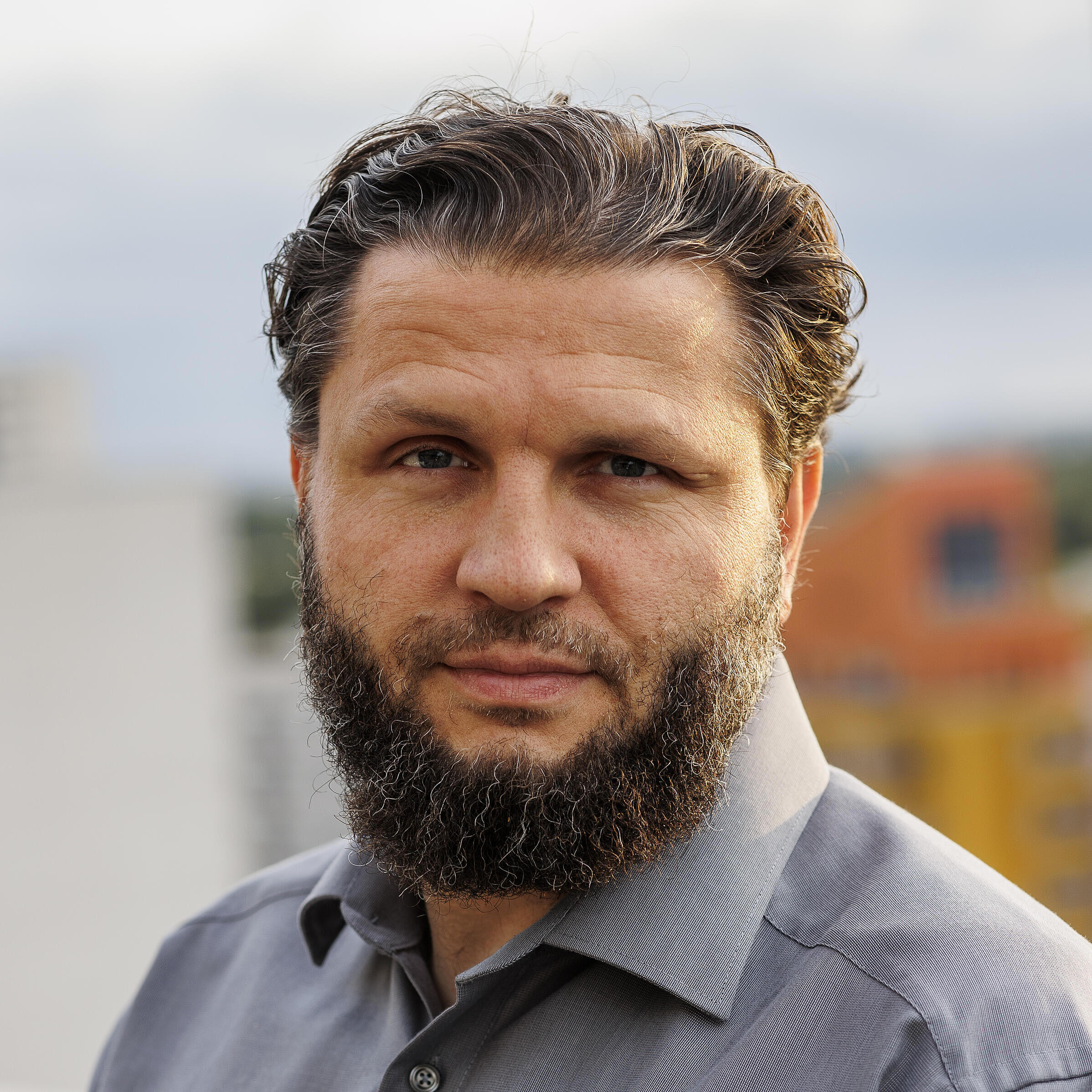 Portraitaufnahme zeigt Mirsad Jeleskovic.