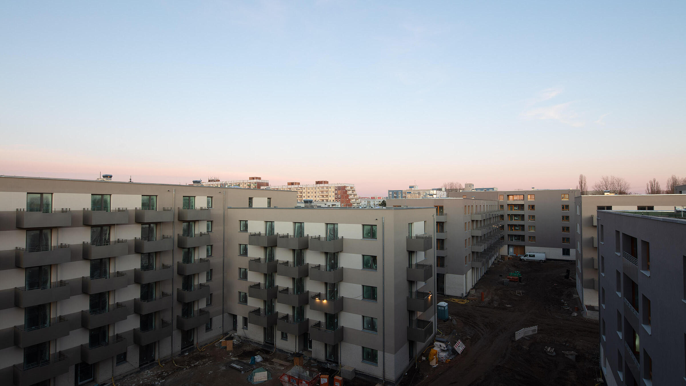 Blick auf das Neubaugelände von oben 