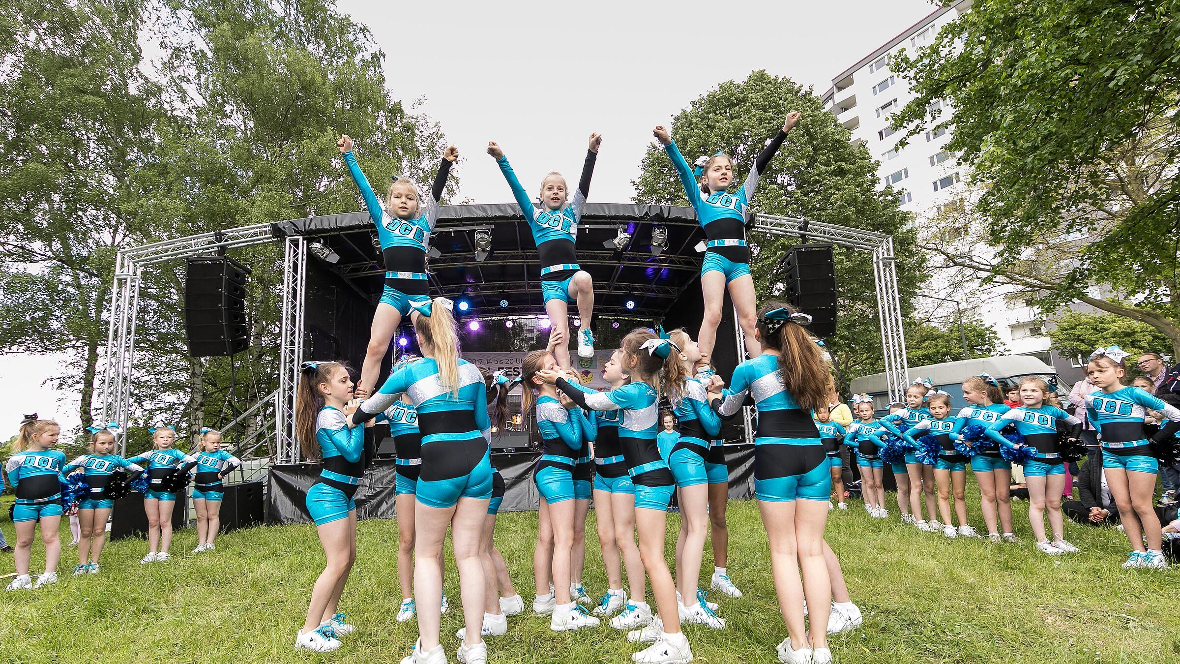 Cheerleaderinnen bei ihrer Performance
