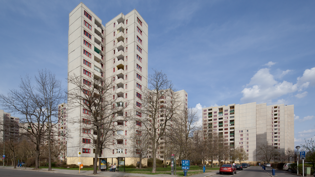 Fassadenansicht Hochhaus der WHG 910  vor der Modernierung