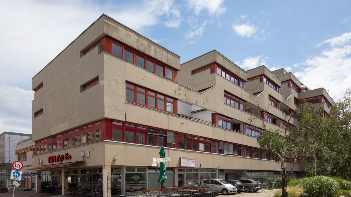 Blick auf die WHG 980 vom Marktplatz vor der Modernisierung