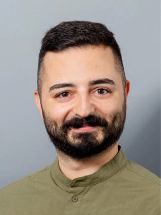 Portraitfoto zeigt Lesar Yurtsever.